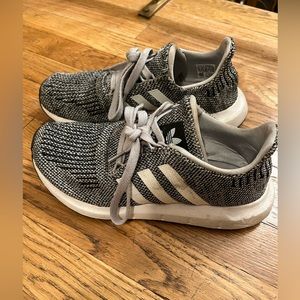 Adidas unisex running shoes size 6